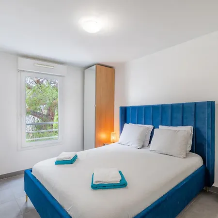 Le Printemps, Centre Juan Les Pins , 100m Des Plages, 70m De La Gare De Juan Les Pins Apartment *
