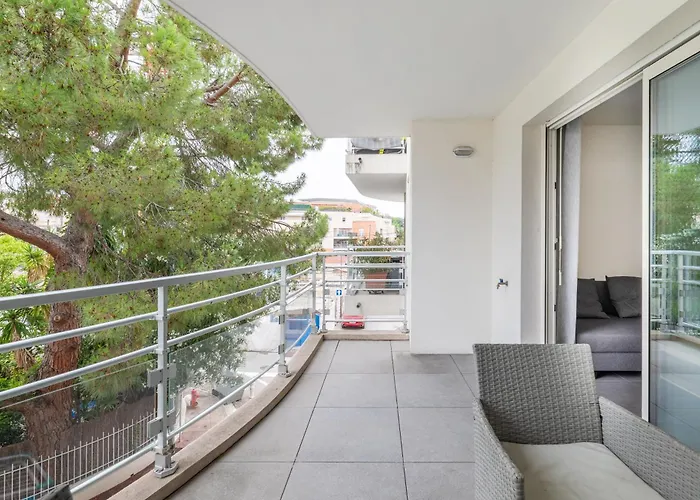 Lejlighed Le Printemps, Centre Juan Les Pins , 100m Des Plages, 70m De La Gare De Juan Les Pins *